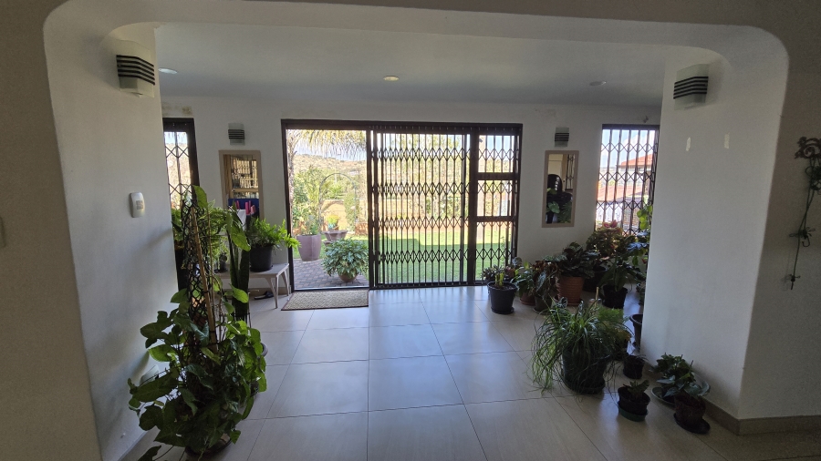 6 Bedroom Property for Sale in Winchester Hills Gauteng