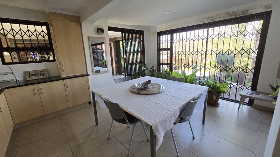 6 Bedroom Property for Sale in Winchester Hills Gauteng