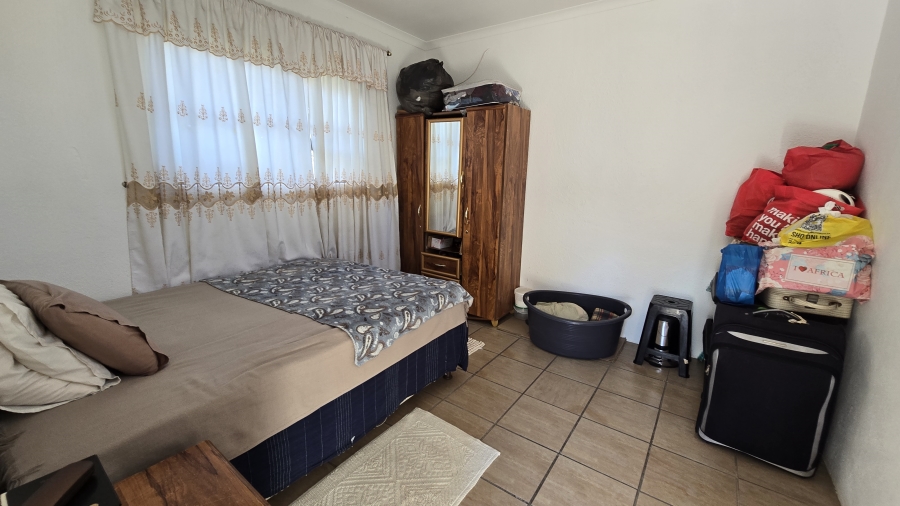 6 Bedroom Property for Sale in Winchester Hills Gauteng