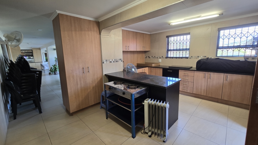 6 Bedroom Property for Sale in Winchester Hills Gauteng