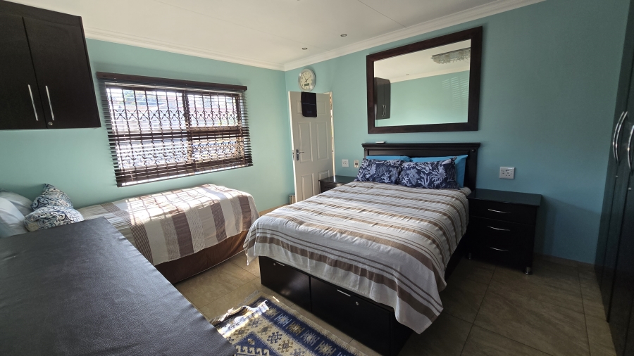 6 Bedroom Property for Sale in Winchester Hills Gauteng