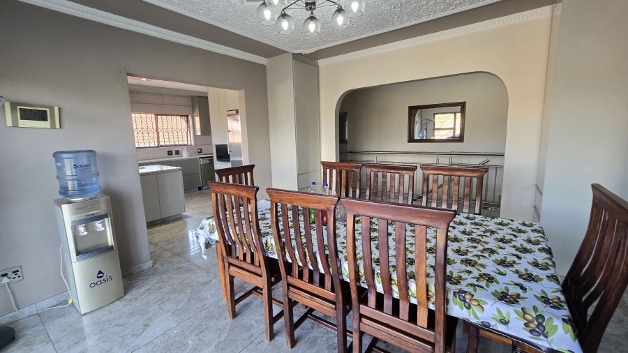 6 Bedroom Property for Sale in Winchester Hills Gauteng