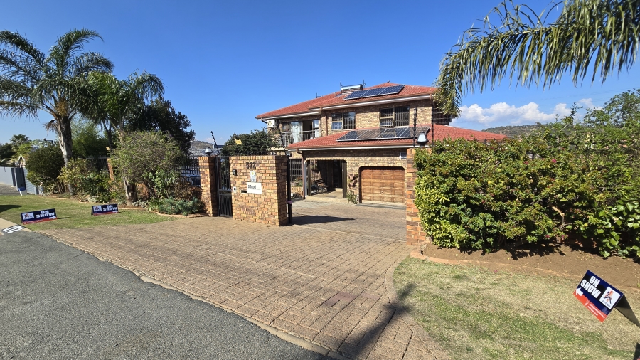6 Bedroom Property for Sale in Winchester Hills Gauteng