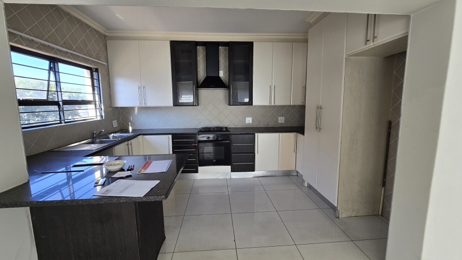12 Bedroom Property for Sale in Winchester Hills Gauteng