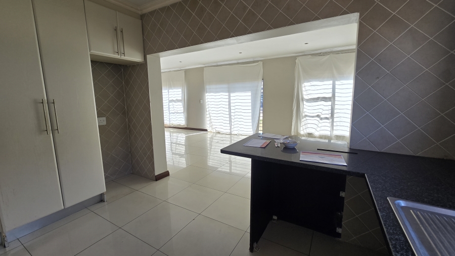 12 Bedroom Property for Sale in Winchester Hills Gauteng