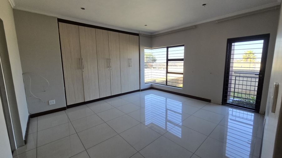 12 Bedroom Property for Sale in Winchester Hills Gauteng