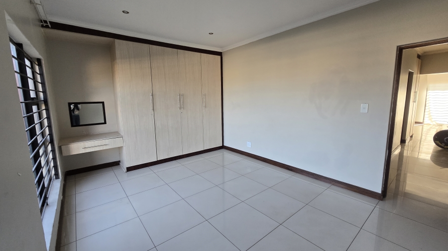 12 Bedroom Property for Sale in Winchester Hills Gauteng