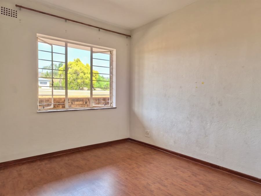 To Let 3 Bedroom Property for Rent in Fairland Gauteng