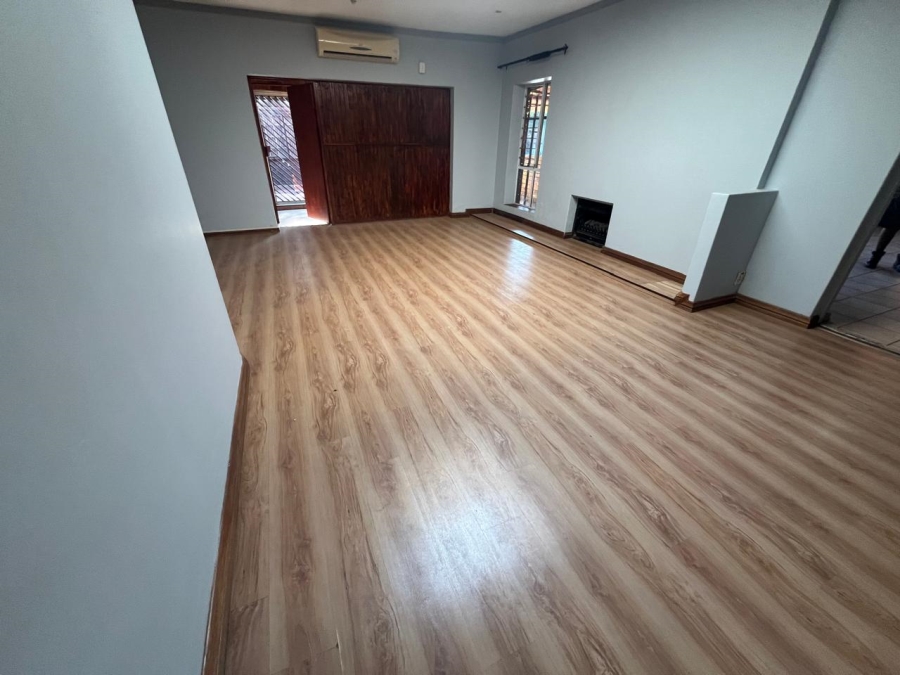 4 Bedroom Property for Sale in Brackendowns Gauteng