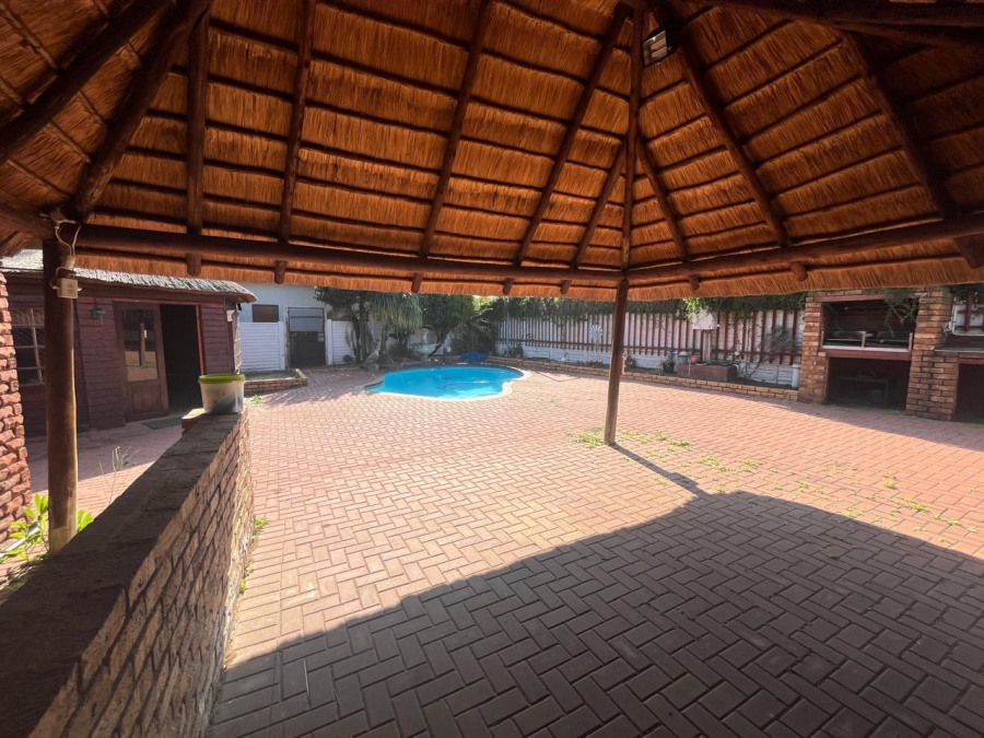 4 Bedroom Property for Sale in Brackendowns Gauteng