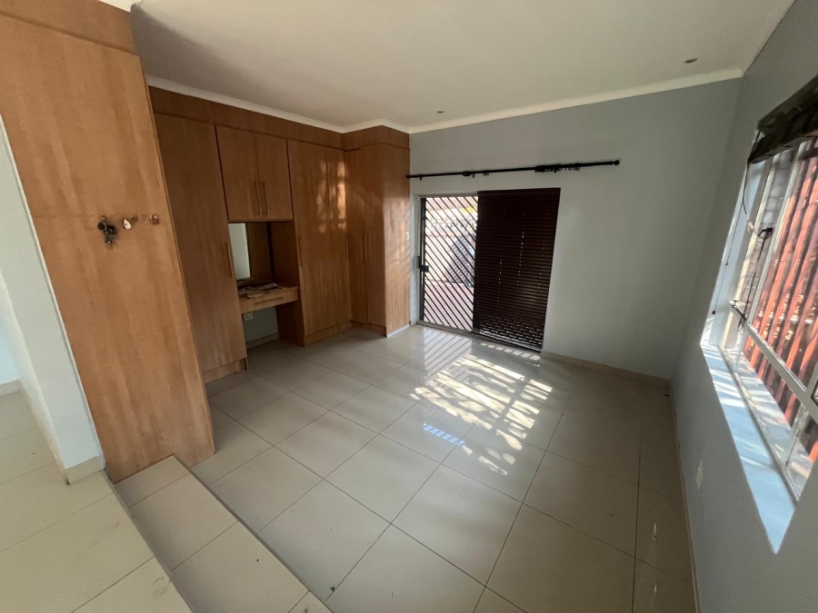 4 Bedroom Property for Sale in Brackendowns Gauteng