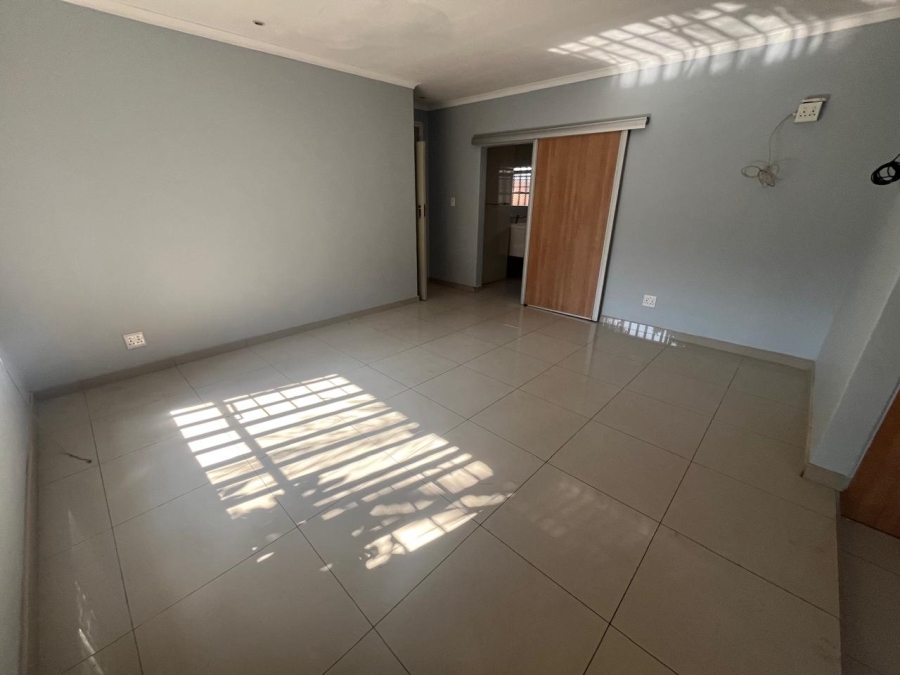 4 Bedroom Property for Sale in Brackendowns Gauteng