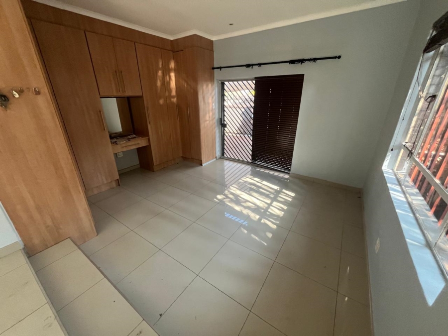 4 Bedroom Property for Sale in Brackendowns Gauteng
