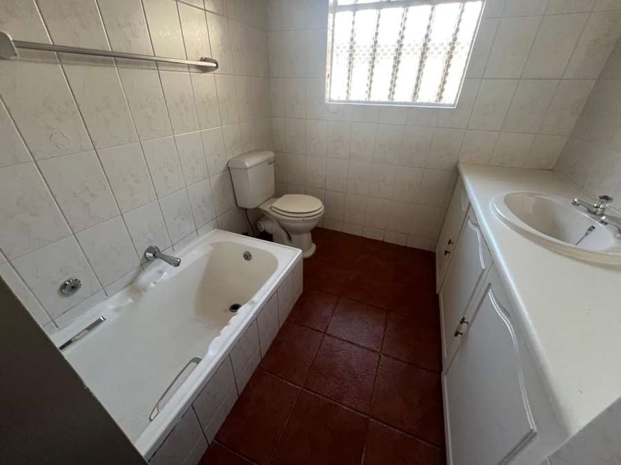 4 Bedroom Property for Sale in Brackendowns Gauteng