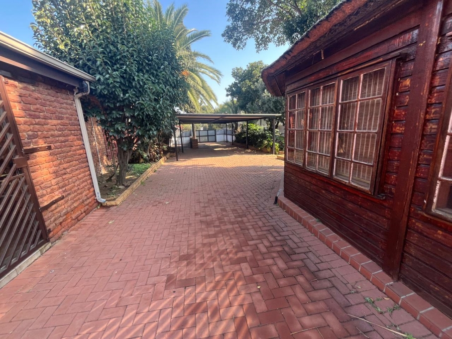 4 Bedroom Property for Sale in Brackendowns Gauteng