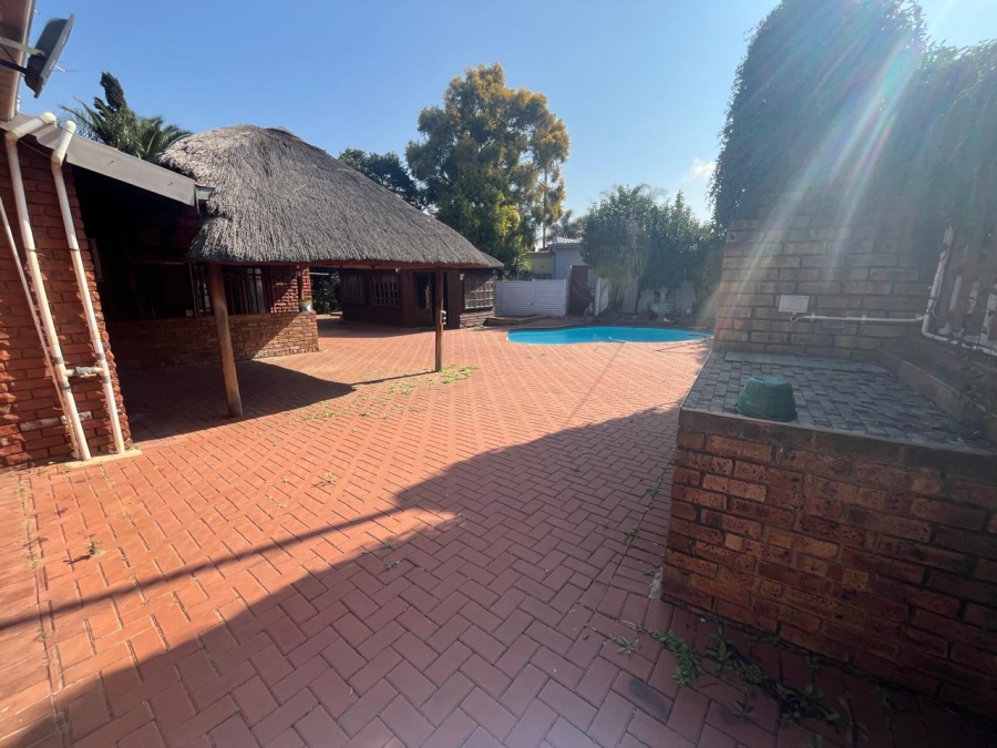 4 Bedroom Property for Sale in Brackendowns Gauteng
