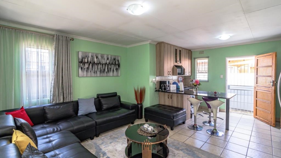 3 Bedroom Property for Sale in Albertsdal Gauteng