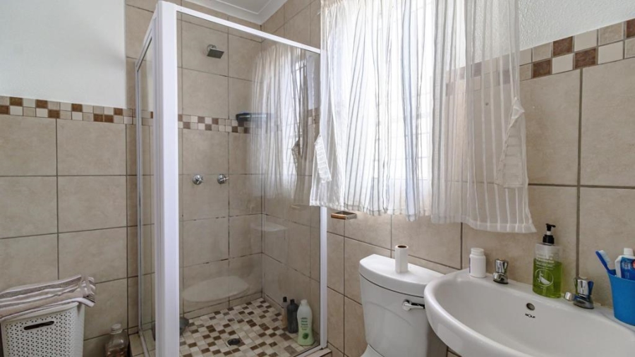 3 Bedroom Property for Sale in Albertsdal Gauteng