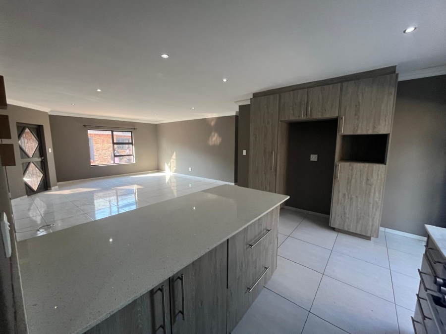 3 Bedroom Property for Sale in Brackenhurst Gauteng