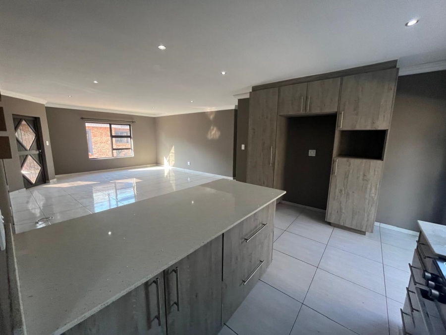 3 Bedroom Property for Sale in Brackenhurst Gauteng