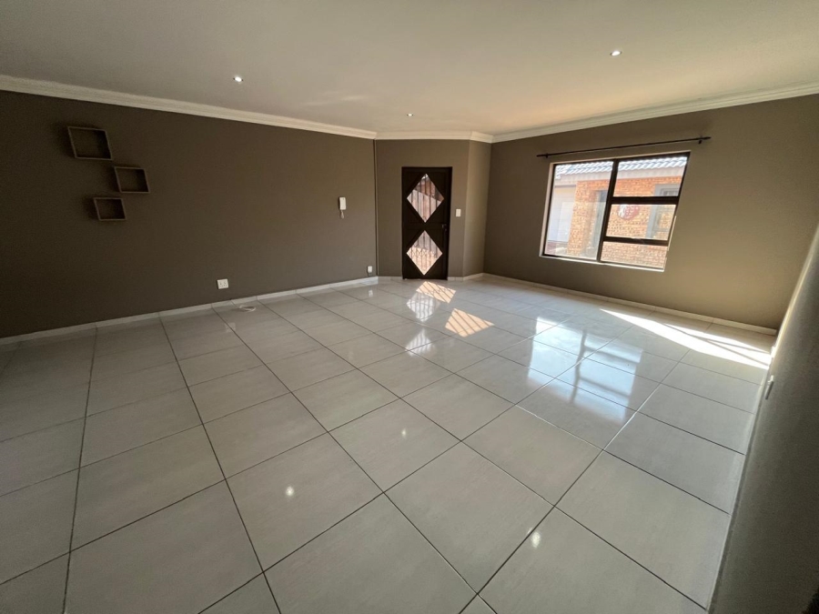 3 Bedroom Property for Sale in Brackenhurst Gauteng