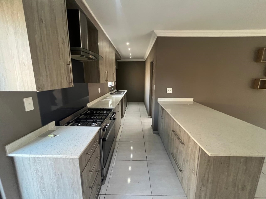 3 Bedroom Property for Sale in Brackenhurst Gauteng