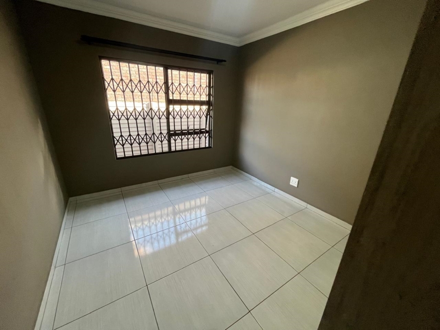 3 Bedroom Property for Sale in Brackenhurst Gauteng