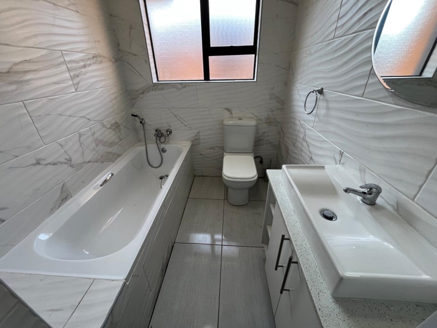 3 Bedroom Property for Sale in Brackenhurst Gauteng
