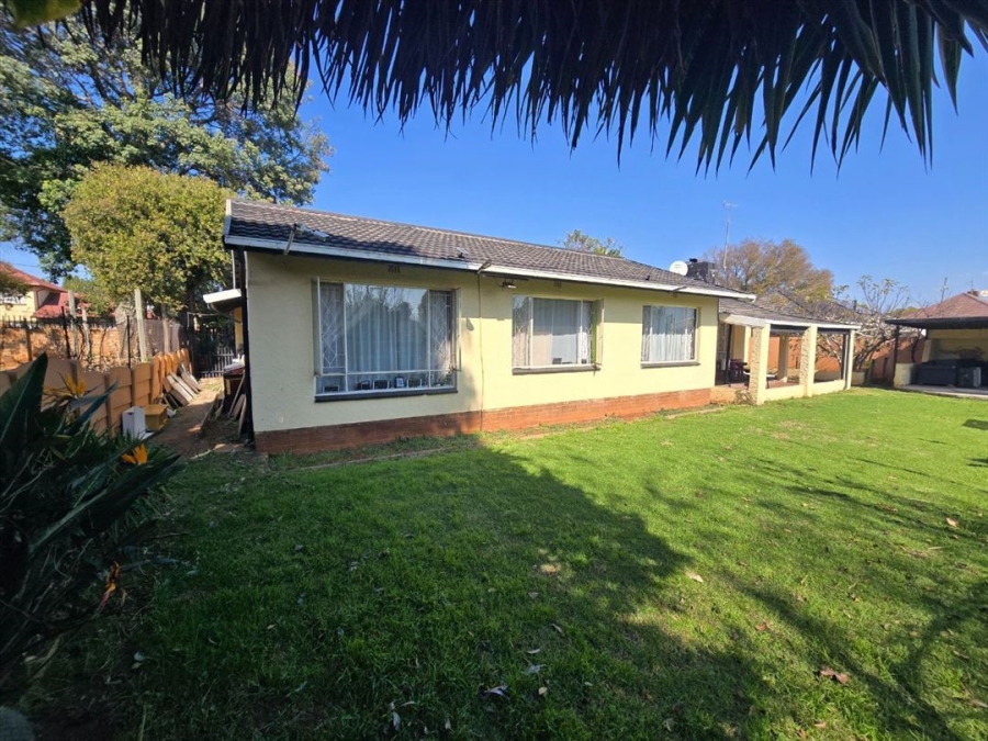 3 Bedroom Property for Sale in Rhodesfield Gauteng