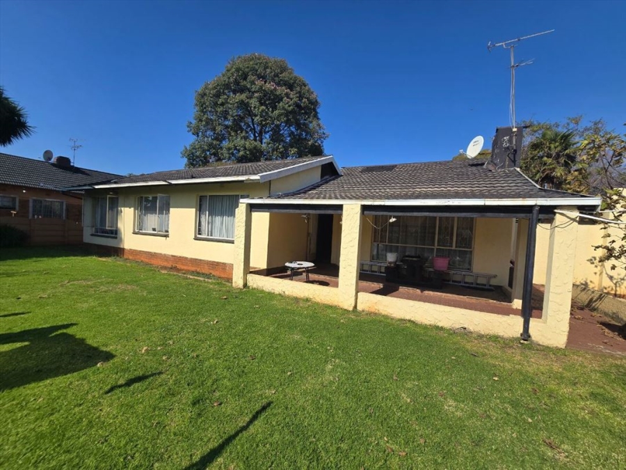3 Bedroom Property for Sale in Rhodesfield Gauteng