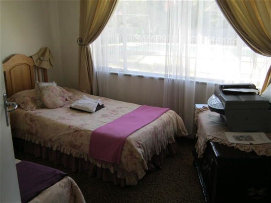 3 Bedroom Property for Sale in Rhodesfield Gauteng