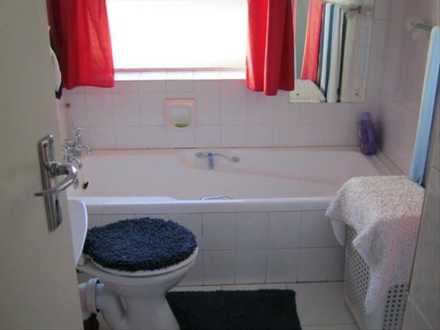 3 Bedroom Property for Sale in Rhodesfield Gauteng