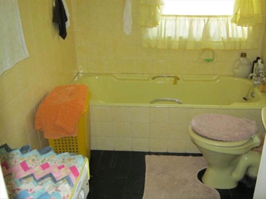 3 Bedroom Property for Sale in Rhodesfield Gauteng