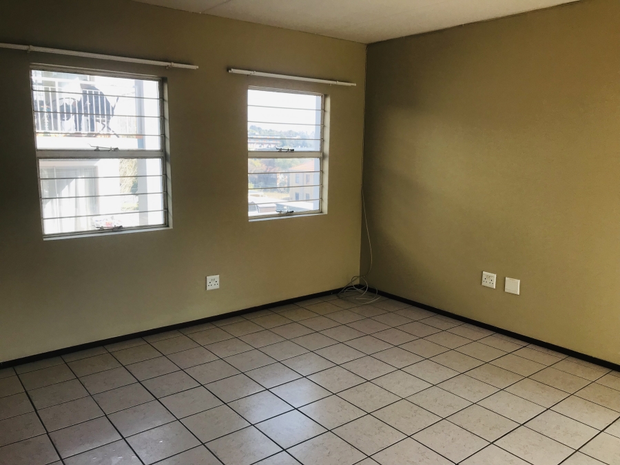 1 Bedroom Property for Sale in Ferndale Gauteng