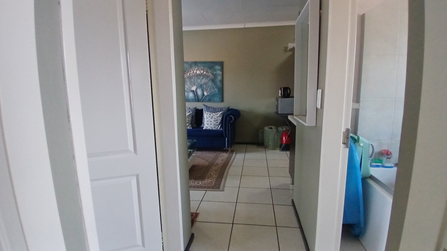 2 Bedroom Property for Sale in Noordhang Gauteng