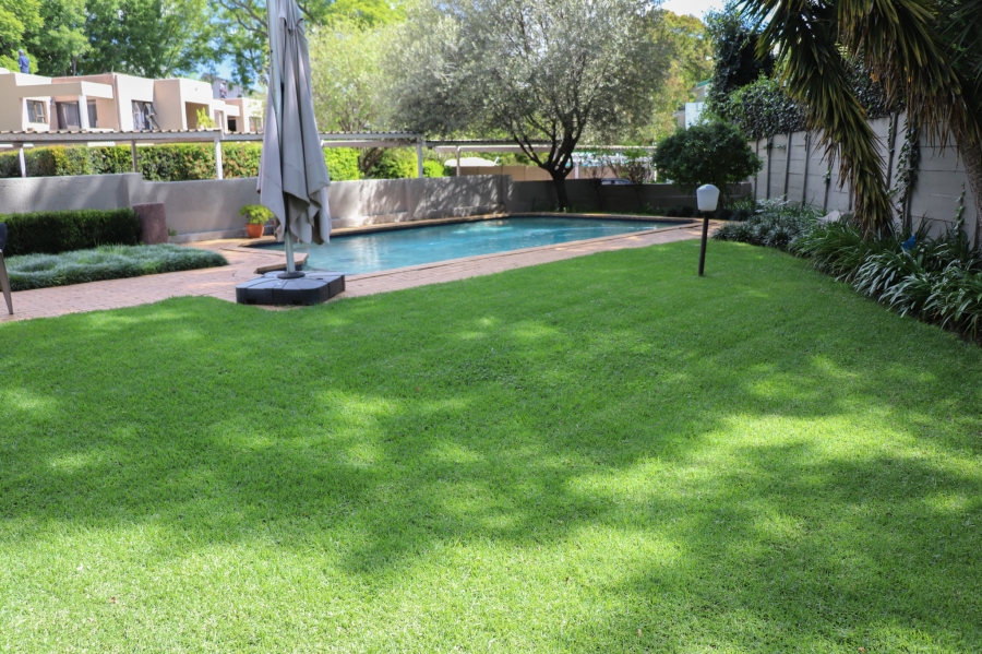 To Let 1 Bedroom Property for Rent in Parktown North Gauteng
