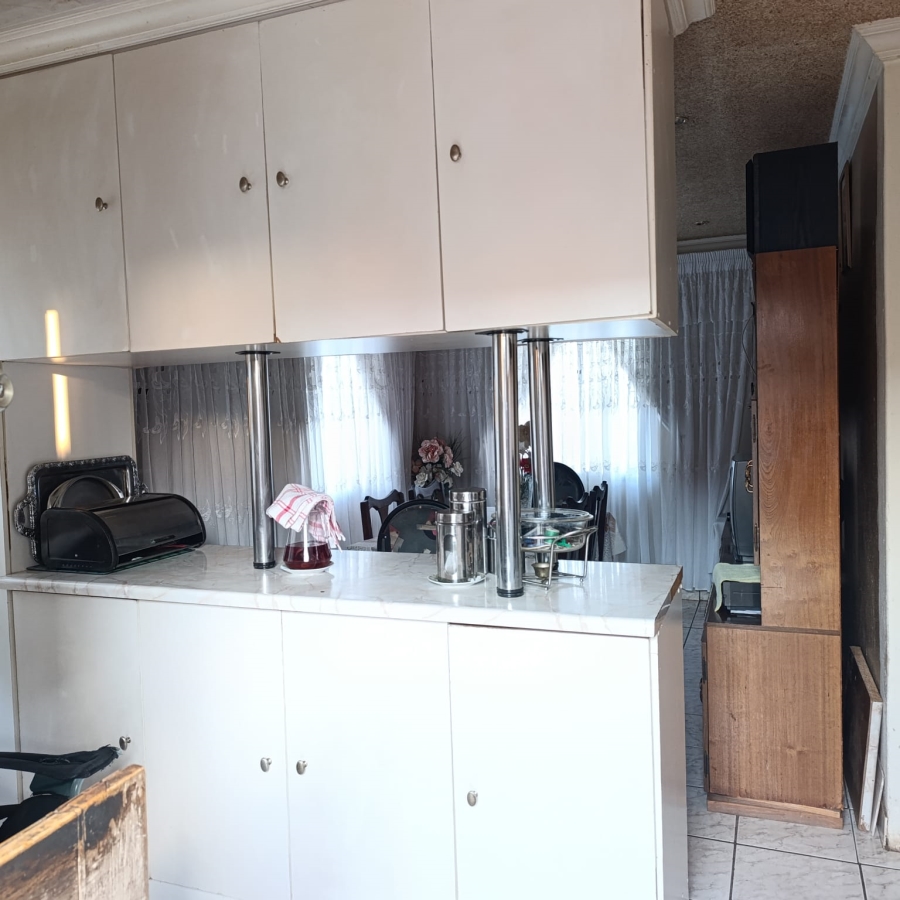 3 Bedroom Property for Sale in Lotus Gardens Gauteng