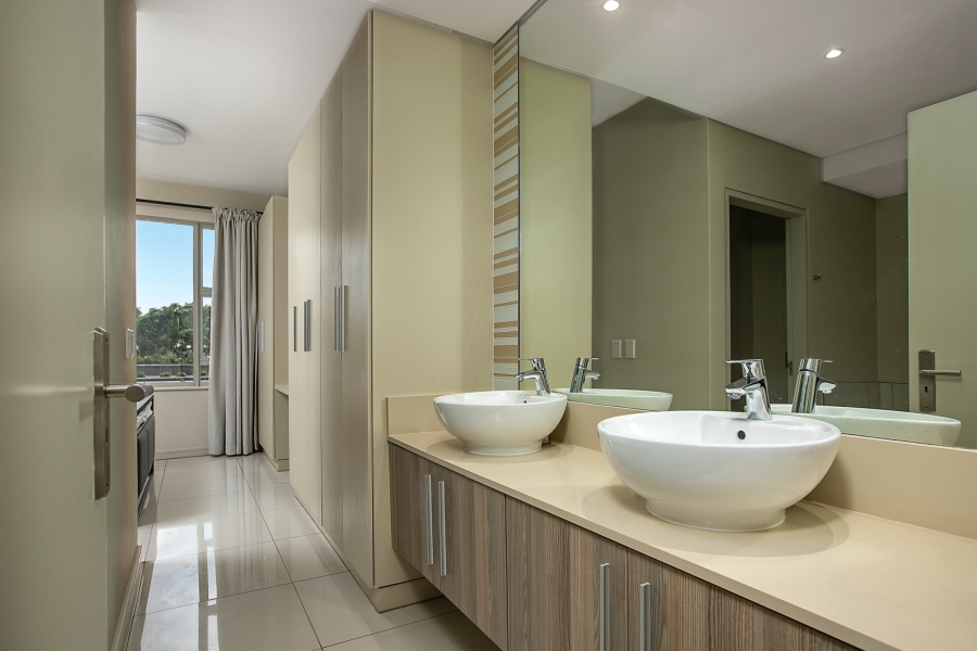 To Let 2 Bedroom Property for Rent in Rosebank Gauteng