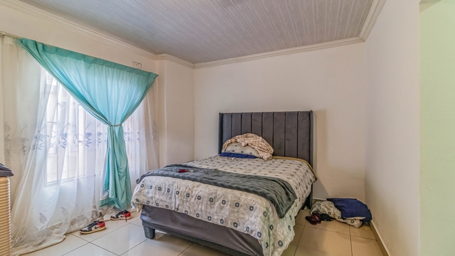 8 Bedroom Property for Sale in Moffat View Gauteng