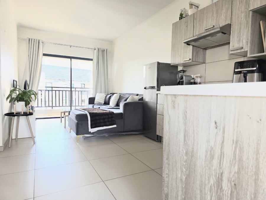1 Bedroom Property for Sale in Erand Gardens Gauteng