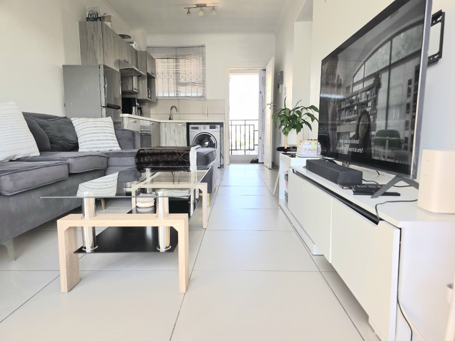1 Bedroom Property for Sale in Erand Gardens Gauteng