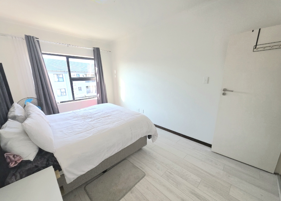 1 Bedroom Property for Sale in Erand Gardens Gauteng