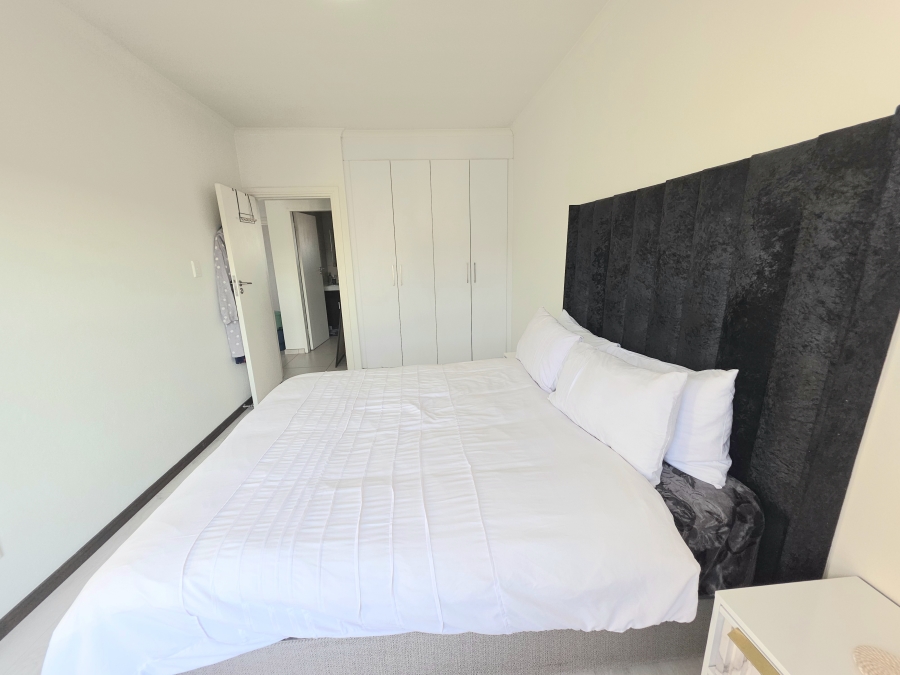 1 Bedroom Property for Sale in Erand Gardens Gauteng