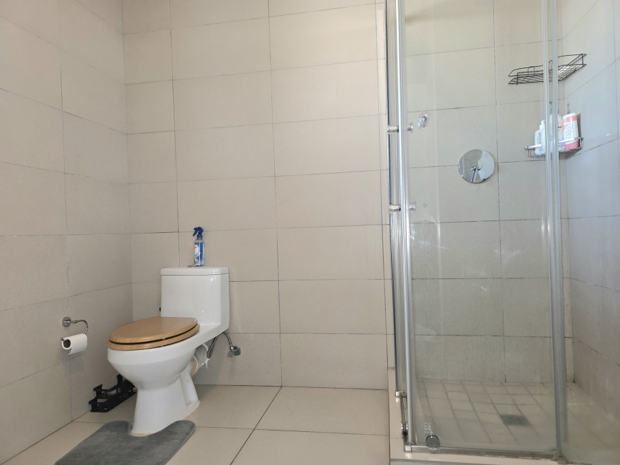 1 Bedroom Property for Sale in Erand Gardens Gauteng