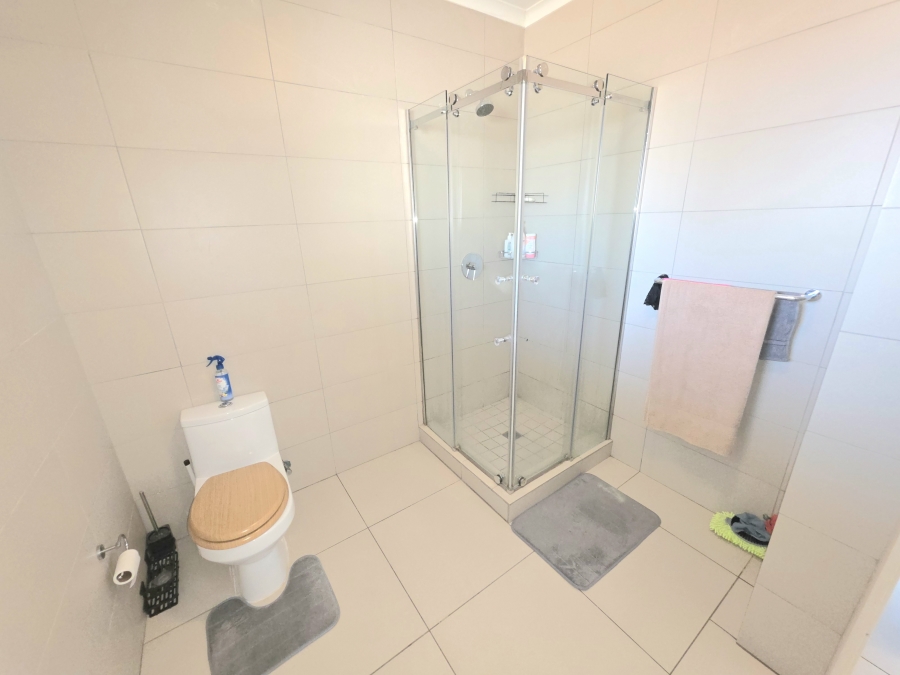 1 Bedroom Property for Sale in Erand Gardens Gauteng