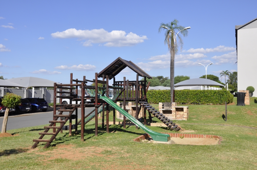 1 Bedroom Property for Sale in Erand Gardens Gauteng