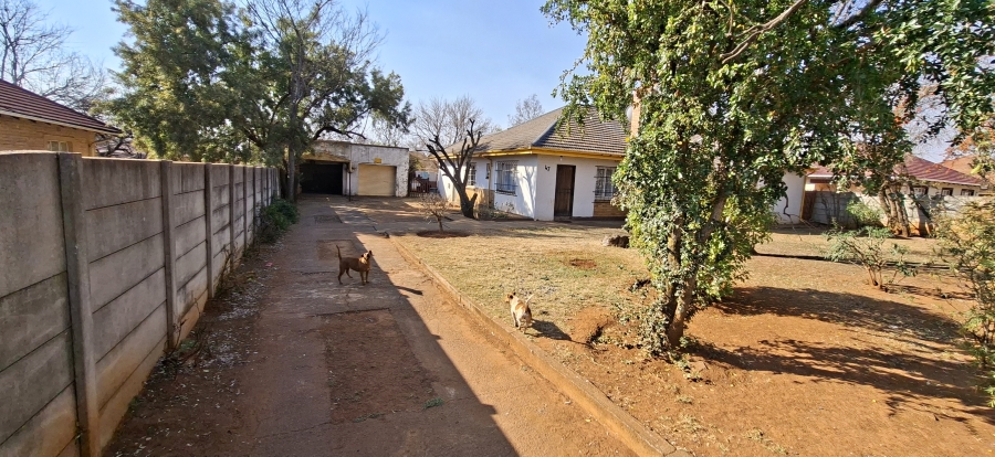 3 Bedroom Property for Sale in Westonaria Gauteng