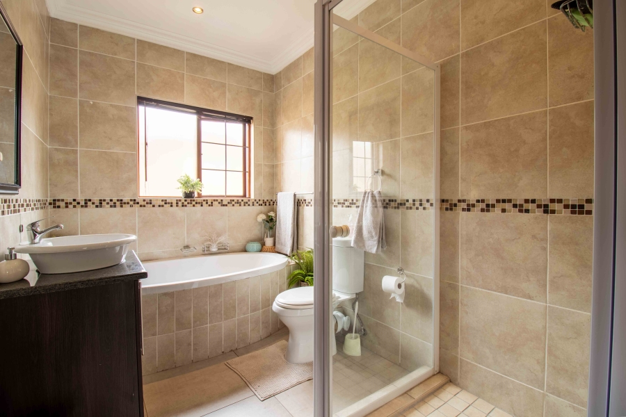 3 Bedroom Property for Sale in Thatchfield Estate Gauteng