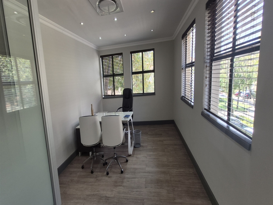 To Let Commercial Property for Rent in Dunkeld Gauteng
