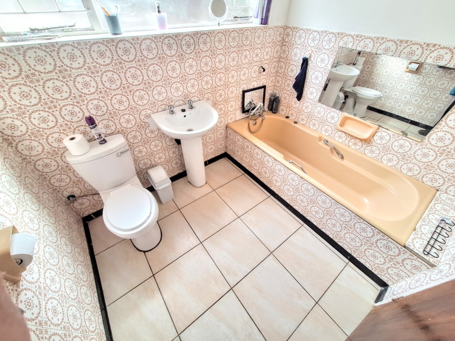 3 Bedroom Property for Sale in The Orchards Gauteng